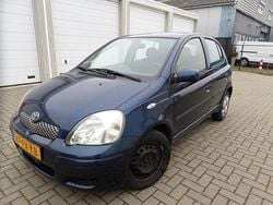 Blauw (metallic) Gebruikt 2005 Toyota Yaris Sol Hatchback | € 2.249 (Eerlijke prijs)