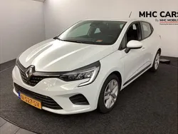 Wit Gebruikt 2022 Renault Clio V Zen Hatchback | € 12.900 (Eerlijke prijs)