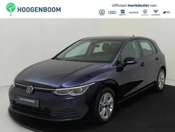 Blauw Gebruikt 2024 VW Golf VIII Business Hatchback | € 26.450 (Goede deal)