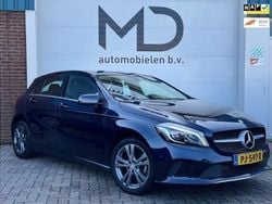 Blauw, metallic lak Gebruikt 2017 Mercedes A180 AMG Hatchback | € 10.950 (Eerlijke prijs)