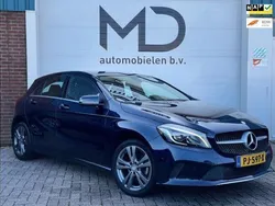 Blauw, metallic lak Gebruikt 2017 Mercedes A180 AMG Hatchback | € 11.450 (Eerlijke prijs)