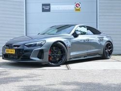 Grijs (parellak) Gebruikt 2022 Audi RS e-tron GT S-Line Sedan | € 72.999