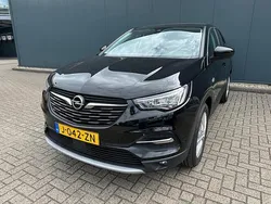 Zwart Gebruikt 2020 Opel Grandland X Innovation SUV | € 14.850 (Eerlijke prijs)