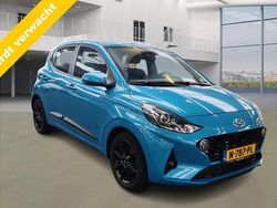 Blauw Gebruikt 2022 Hyundai i10 Premium Hatchback | € 14.899 (Eerlijke prijs)