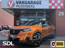 Oranje, metallic lak Gebruikt 2020 Peugeot 2008 Allure SUV | € 16.445 (Eerlijke prijs)