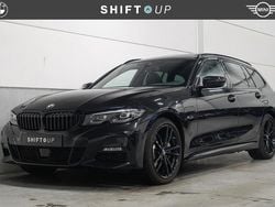 Zwart Gebruikt 2021 BMW 330e M Sport Stationwagen | € 36.940 (Eerlijke prijs)