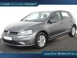 Grijs, metallic lak Gebruikt 2017 VW Golf VII Comfortline Hatchback | € 11.850 (Eerlijke prijs)