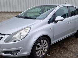 Grijs Gebruikt 2010 Opel Corsa Edition Hatchback | € 2.000 (Eerlijke prijs)