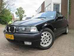 Zwart Gebruikt 1998 BMW 318 Sedan | € 1.450 (Goede deal)