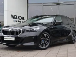 Zwart Gebruikt 2024 BMW i5 M Sport Sedan | € 64.950 (Eerlijke prijs)