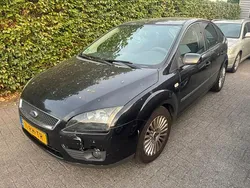 Zwart Gebruikt 2005 Ford Focus Hatchback | € 495 (Super prijs)