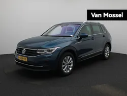 Blauw Gebruikt 2021 VW Tiguan Life SUV | € 27.400 (Eerlijke prijs)