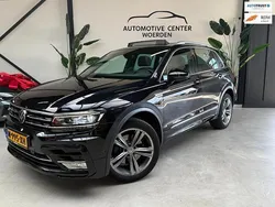 Zwart Gebruikt 2017 VW Tiguan R-line SUV | € 28.999 (Iets duurder)