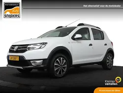 Wit Gebruikt 2016 Dacia Sandero Lauréate Hatchback | € 7.950 (Eerlijke prijs)