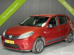 Rood Gebruikt 2009 Dacia Sandero Hatchback | € 999 (Goede deal)