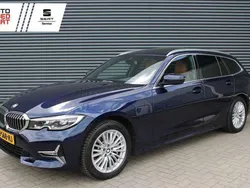 Blauw Gebruikt 2020 BMW 330e Luxury Line Stationwagen | € 31.895 (Eerlijke prijs)