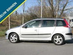 Grijs Gebruikt 2002 Peugeot 206 Stationwagen | € 1.149 (Eerlijke prijs)