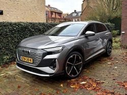 Zilver Gebruikt 2021 Audi Q4 e-tron Competition SUV | € 28.950 (Super prijs)