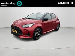 Rood Gebruikt 2024 Toyota Yaris Hybrid Sport Hatchback | € 28.945 (Iets duurder)