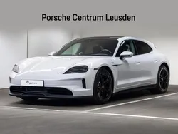 Grijs, metallic lak Gebruikt 2024 Porsche Taycan Sport Turismo Sedan | € 119.900
