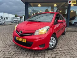 Rood Gebruikt 2012 Toyota Yaris Hatchback | € 7.250 (Eerlijke prijs)