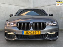 Grijs, metallic lak Gebruikt 2016 BMW 730 M Sport Sedan | € 39.995 (Eerlijke prijs)