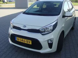 Wit, metallic lak Gebruikt 2021 Kia Picanto 4 Hatchback | € 12.995 (Eerlijke prijs)