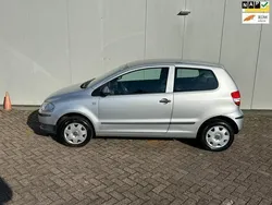 Grijs Gebruikt 2006 VW Fox Trendline Hatchback | € 1.750 (Iets duurder)