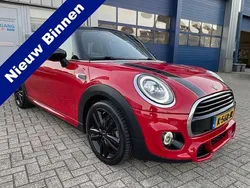 Rood Gebruikt 2021 Mini Cooper Classic Hatchback | € 16.950 (Eerlijke prijs)