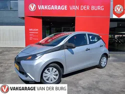 Grijs Gebruikt 2017 Toyota Aygo Hatchback | € 8.250 (Eerlijke prijs)