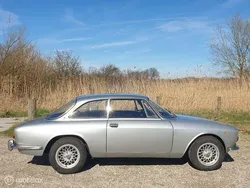 Grijs Gebruikt 1976 Alfa Romeo 2000 | € 32.500