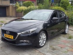 Zwart Gebruikt 2018 Mazda 3 Hatchback | € 15.250 (Eerlijke prijs)