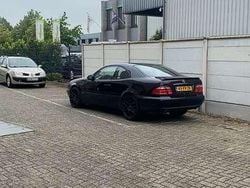 Zwart Gebruikt 2000 Mercedes CLK230 Coupé | € 3.000 (Goede deal)