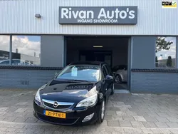 Zwart, andere lak Gebruikt 2011 Opel Astra Edition Stationwagen | € 3.950 (Eerlijke prijs)