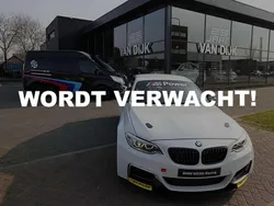 Grijs Gebruikt 2024 BMW 330e M Sport Sedan | € 47.850 (Eerlijke prijs)
