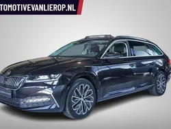 Zwart Gebruikt 2020 Skoda Superb Business Line Stationwagen | € 24.995