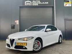Wit Gebruikt 2018 Alfa Romeo Giulia Business Sedan | € 15.994 (Eerlijke prijs)