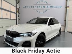 Wit Gebruikt 2020 BMW 330e M Sport Sedan | € 29.999 (Iets duurder)