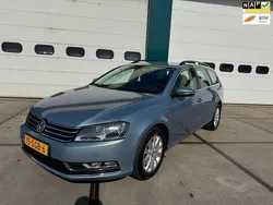 Grijs, metallic lak Gebruikt 2011 VW Passat Comfortline Stationwagen | € 6.925 (Eerlijke prijs)