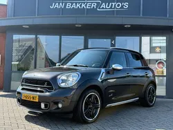 Bruin, metallic lak Gebruikt 2016 Mini Cooper SD Countryman Chili SUV | € 14.900