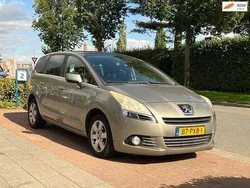 Grijs Gebruikt 2011 Peugeot 5008 MPV | € 2.950 (Goede deal)
