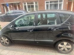 Zwart Gebruikt 2011 Mercedes A160 Stationwagen | € 3.000 (Iets duurder)