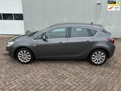 Grijs Gebruikt 2011 Opel Astra Cosmo Hatchback | € 3.250 (Goede deal)