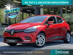 Rood Gebruikt 2019 Renault Clio IV Zen Hatchback | € 11.695 (Eerlijke prijs)