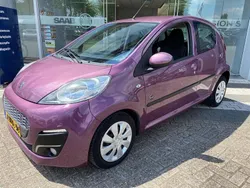 Paars Gebruikt 2013 Peugeot 107 Envy Hatchback | € 3.750 (Eerlijke prijs)