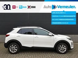 Witclear white Gebruikt 2023 Kia Stonic SUV | € 20.900 (Eerlijke prijs)