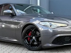 Grijs Gebruikt 2017 Alfa Romeo Giulia Veloce Sedan | € 29.950 (Eerlijke prijs)