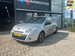 Grijs Gebruikt 2009 Renault Clio II Expression Hatchback | € 2.498 (Eerlijke prijs)