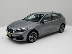 Grijs Gebruikt 2022 BMW 116 Sport Line Hatchback | € 23.950 (Eerlijke prijs)