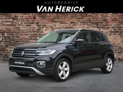 Zwart Gebruikt 2023 VW T-Cross Style SUV | € 22.745 (Goede deal)